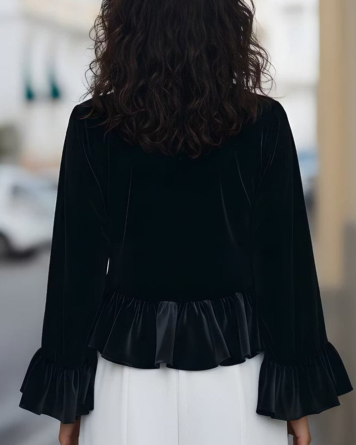 Elegante Samtbluse für Damen mit femininem Rüschendetail
