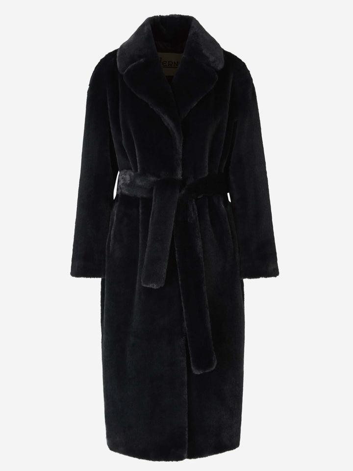 Schicker Kunstpelzmantel für eleganten Winterstil