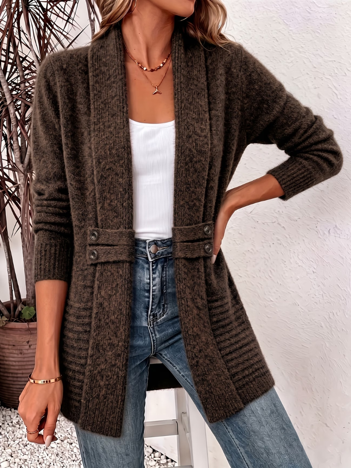 Damen-Longline-Cardigan vielseitig kombiniert für einen entspannten Look