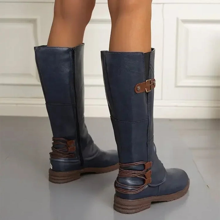Detailansicht des hohen Schafts der Damenstiefel