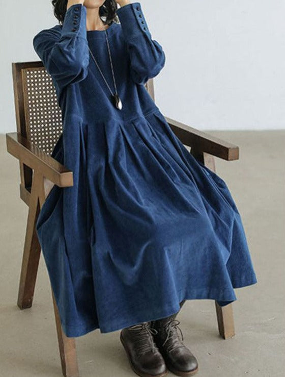 Zeitloses Cordkleid