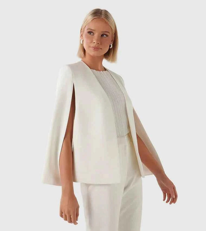 Eleganter Damen-Cape-Blazer mit fließendem Schnitt und Ärmelschlitz