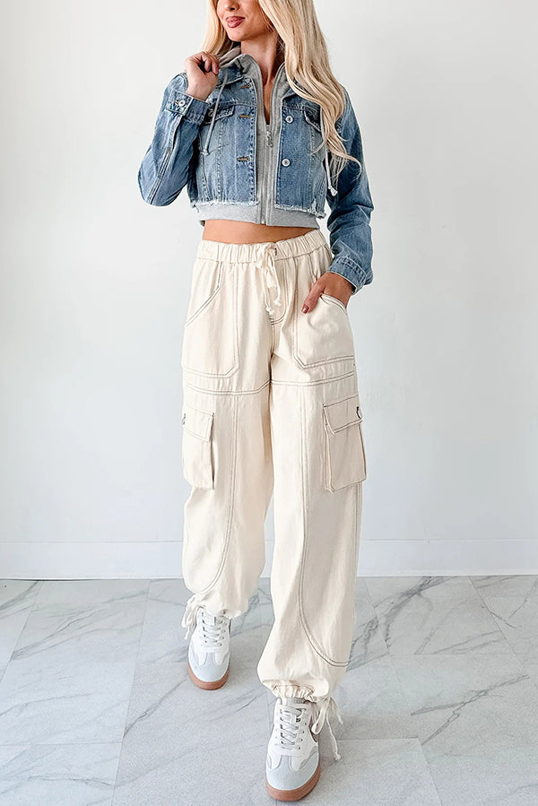 Lässige Jeansjacke mit Kapuze und Patchwork-Muster