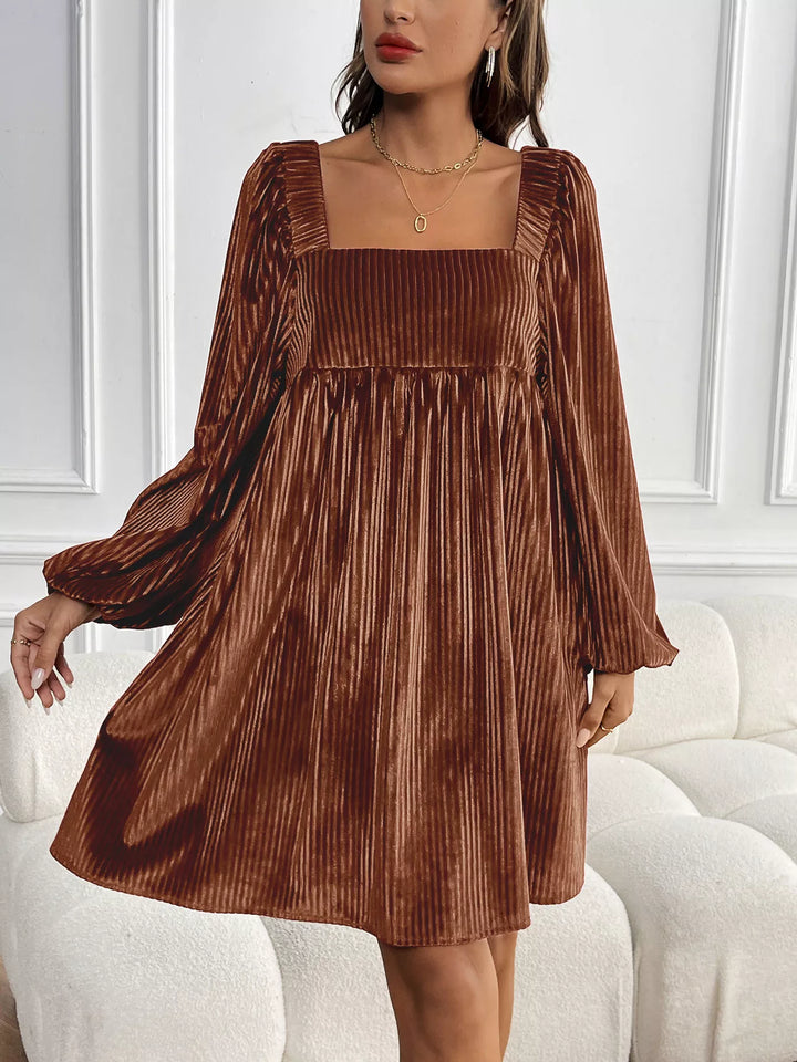 Damen Samtkleid Mit Quadratischem Ausschnitt