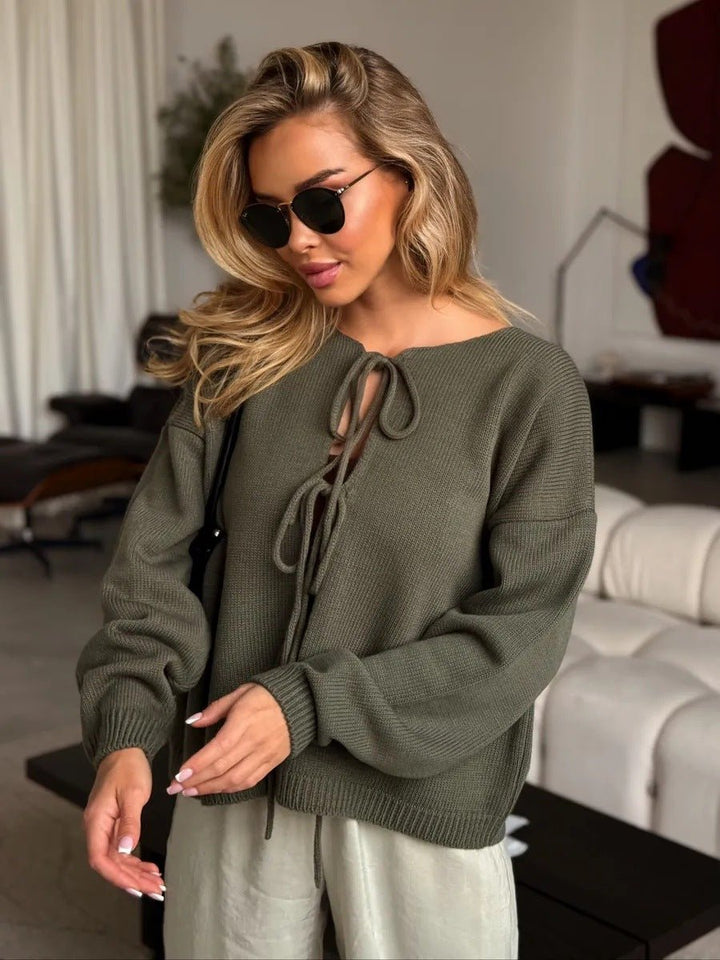 Schicker Kurzstrickjacke mit Schnürung