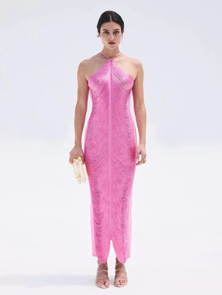 Elegantes Damenlangkleid mit anspruchsvollem Kragen und Schlitz
