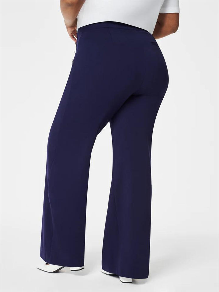 High-waisted, wide-cut trousers with hidden tummy comfort 