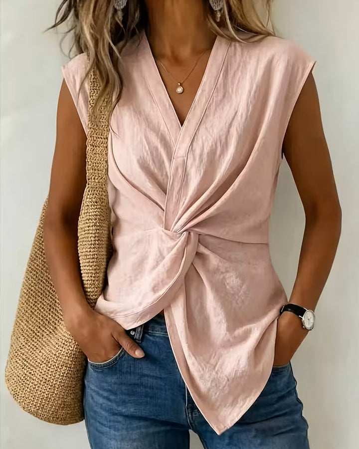 Damen-Tanktop mit V-Ausschnitt und asymmetrischem Saum in Rückansicht