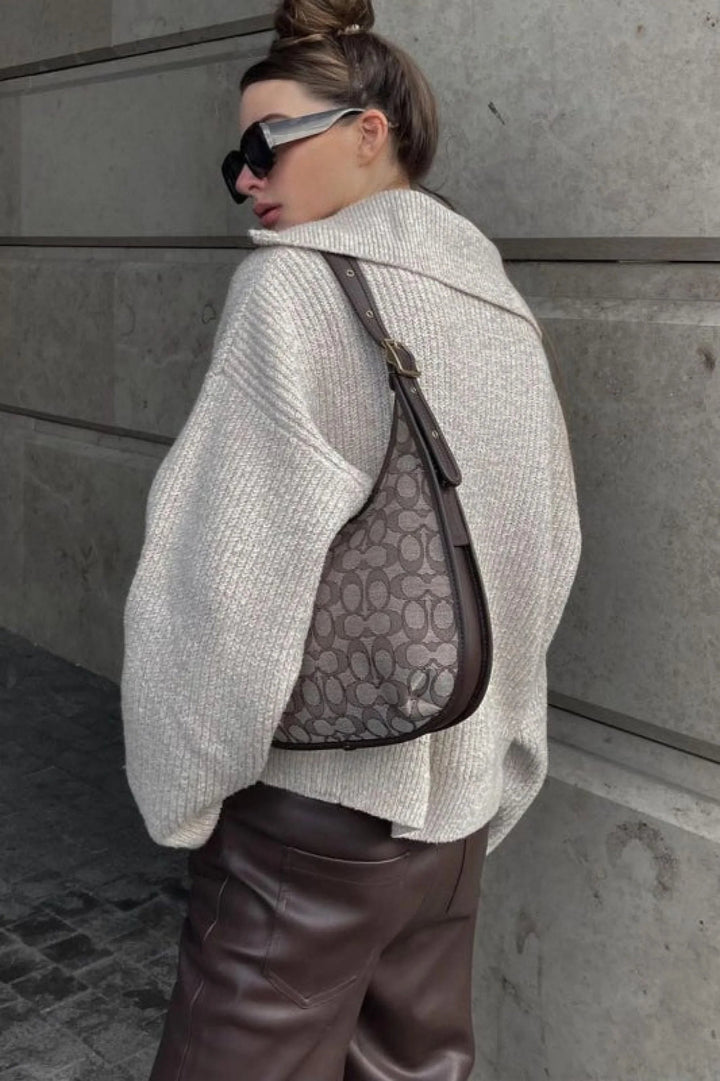 Locker sitzender Pullover mit V-Ausschnitt