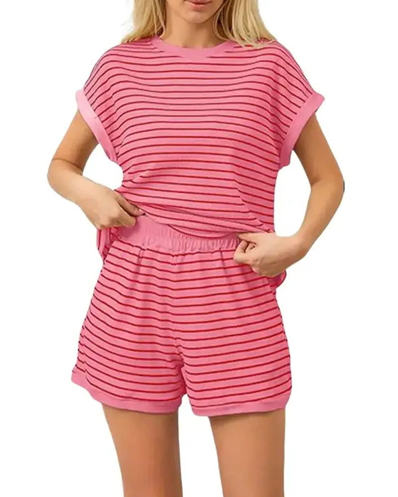 Damen Set mit gestreiftem T-Shirt und Shorts in lässiger Passform