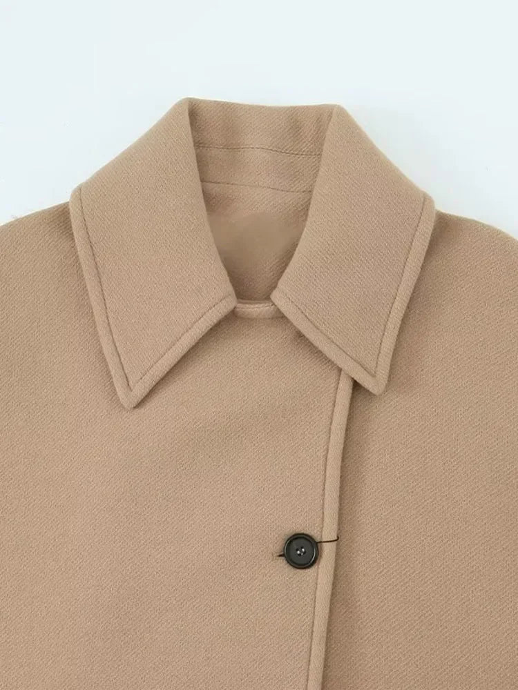 Übergroße Jacke mit umgeschlagenem Kragen und Seitentaschen
