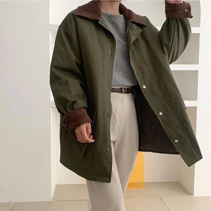 Damenjacke im Vintage-Stil mit Umlegekragen und großen Taschen