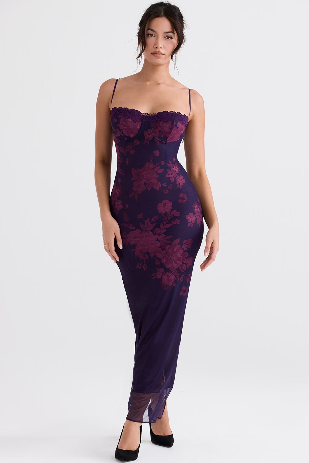 Enganliegendes Maxikleid aus floralem Mesh in Lila