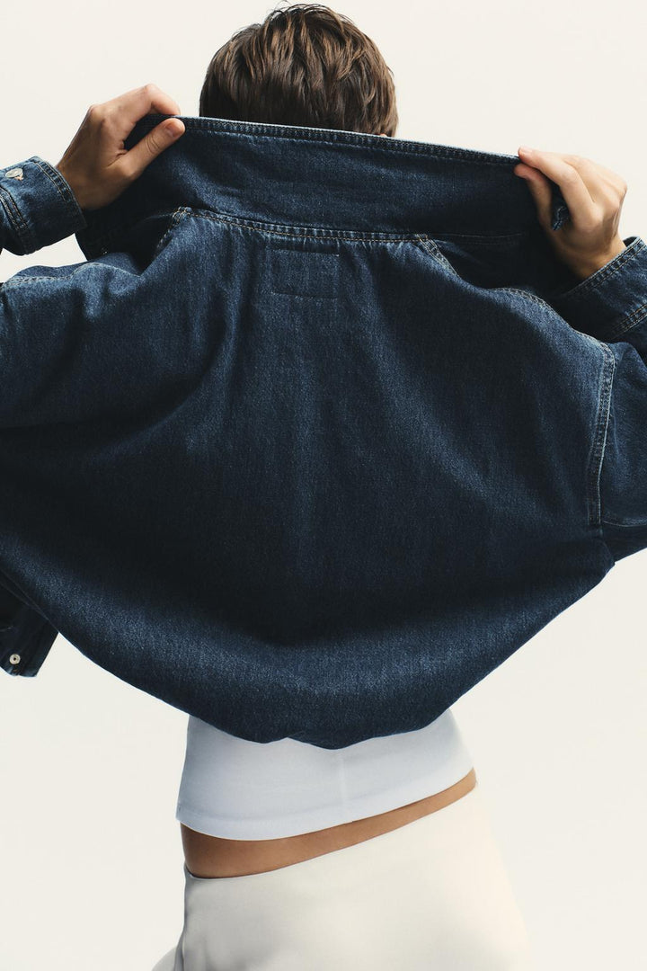 Klassische Vintage-inspirierte Jeansjacke