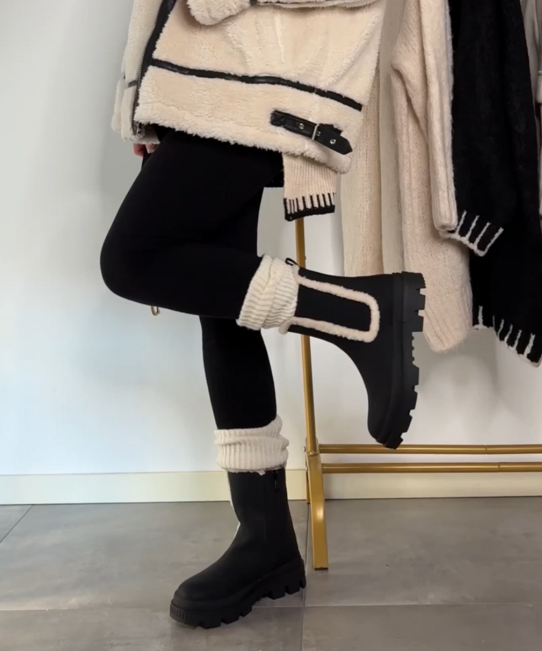 Schicke schwarze Leder-Stiefeletten
