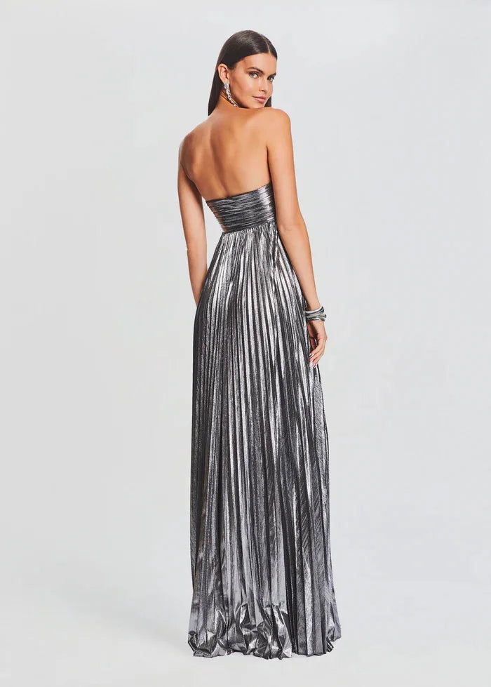 Schickes silbernes trägerloses Abendkleid