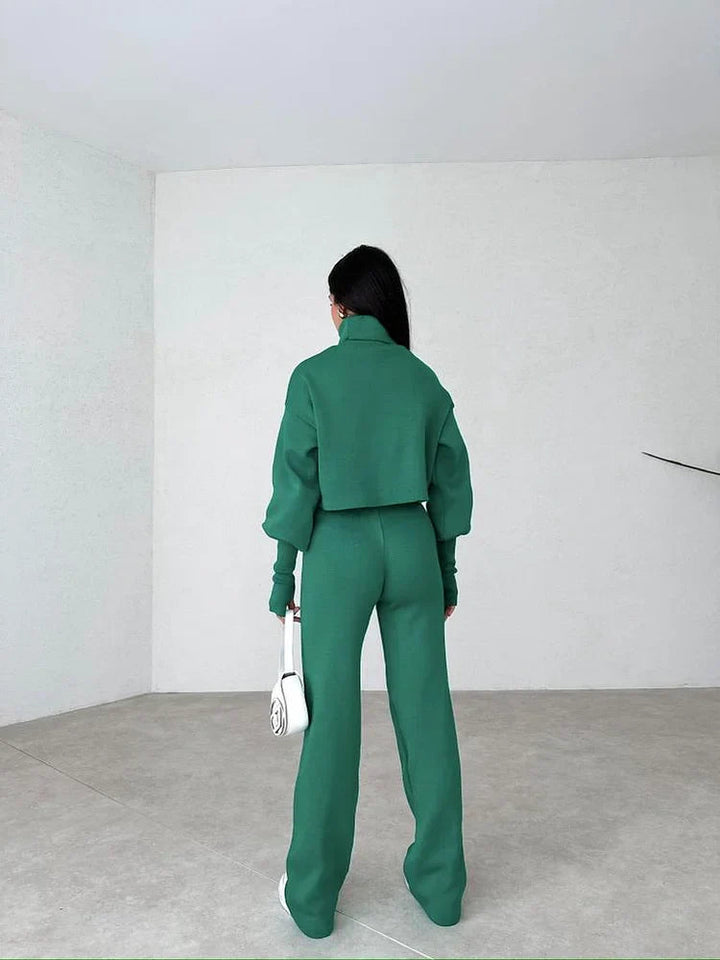 Gemütliches Set aus Strickhandschuhen mit Rollkragen