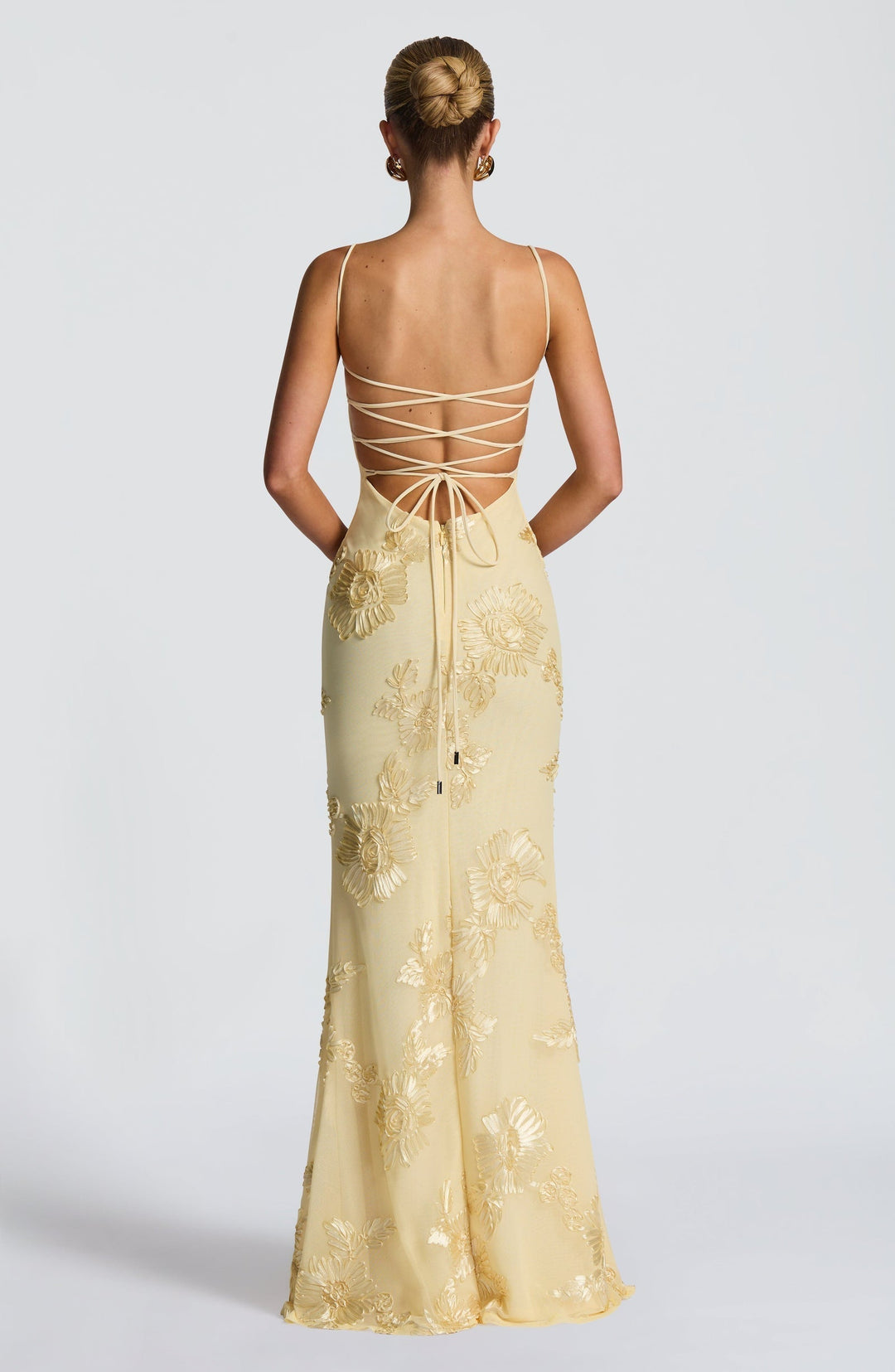 Elegantes Damen-Maxikleid mit Spaghettiträgern für Sommerhochzeit Gäste