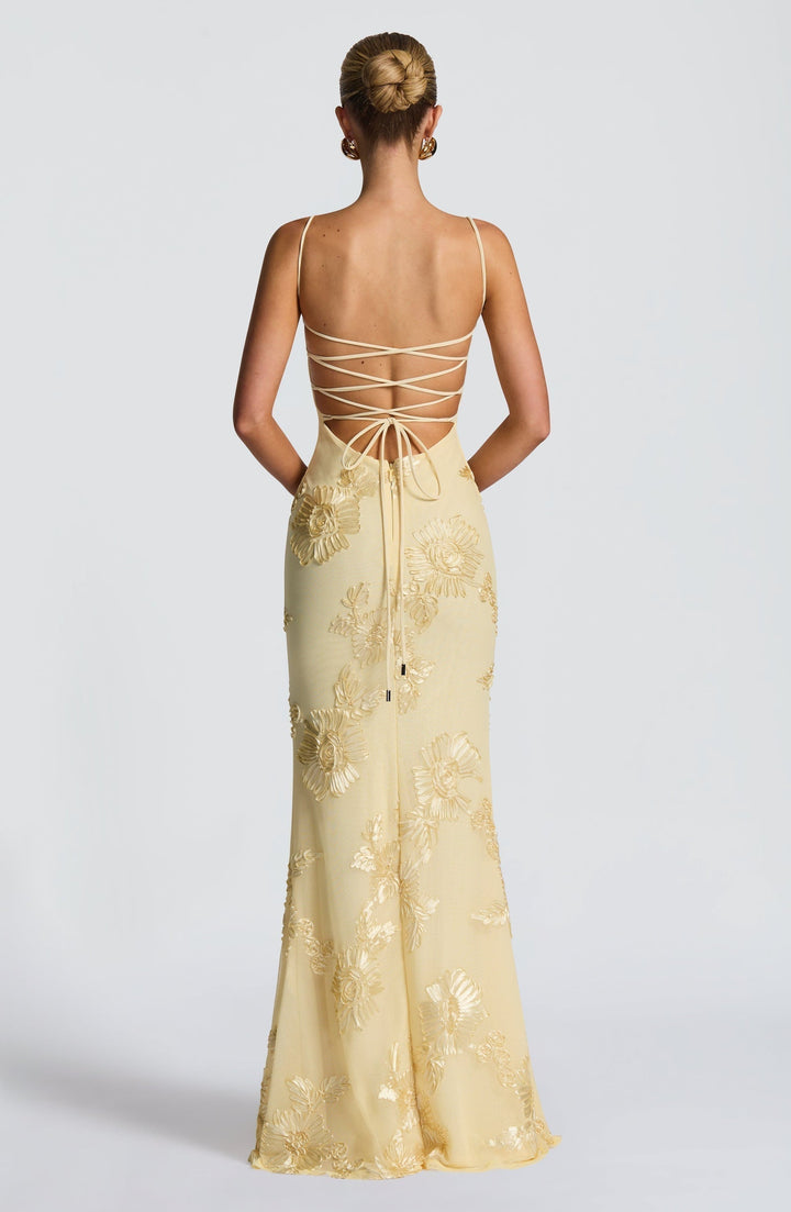 Elegantes Damen-Maxikleid mit Spaghettiträgern für Sommerhochzeit Gäste