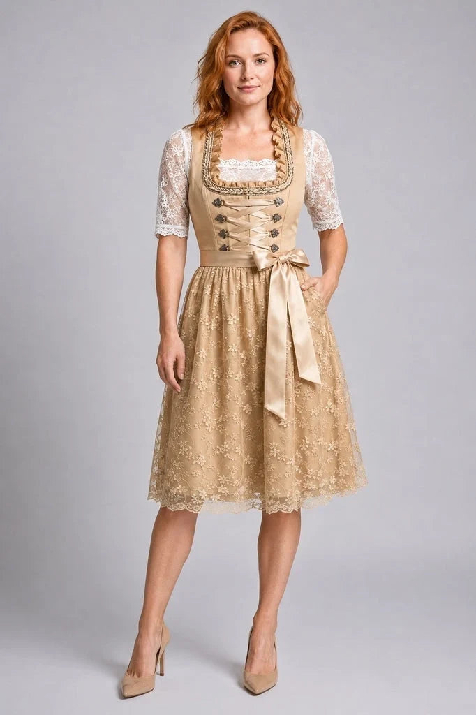 Damen-Dirndl mit knielangem Rock, Schnürmieder und Spitzenbluse in der Gesamtansicht