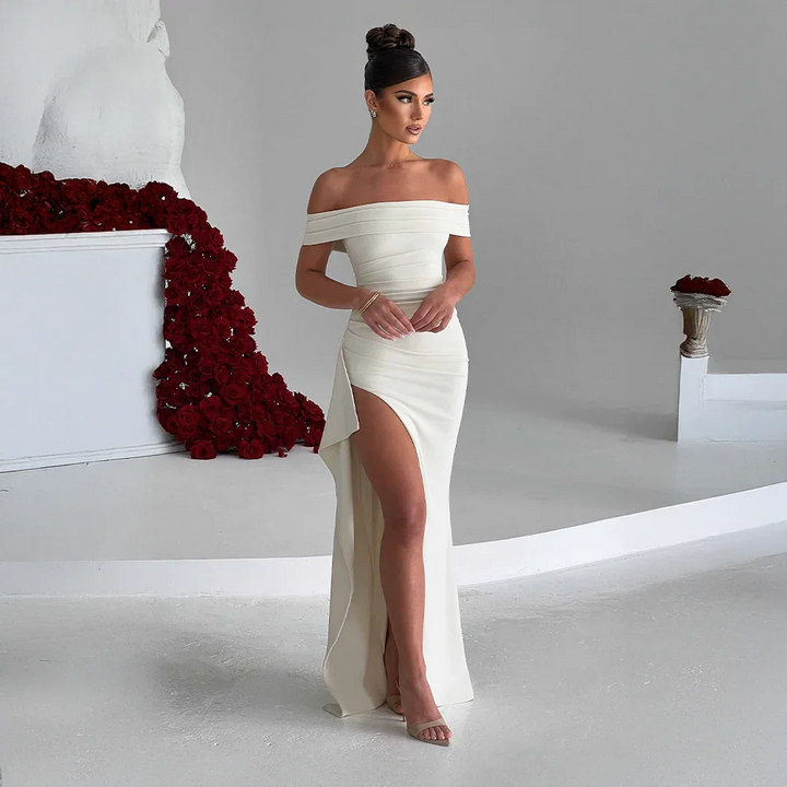 Maxi-Kleid mit seitlichem Schlitz und schulterfreiem Ausschnitt