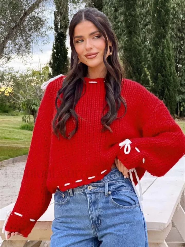 Gemütlicher Strickpullover mit Kontrastdetail