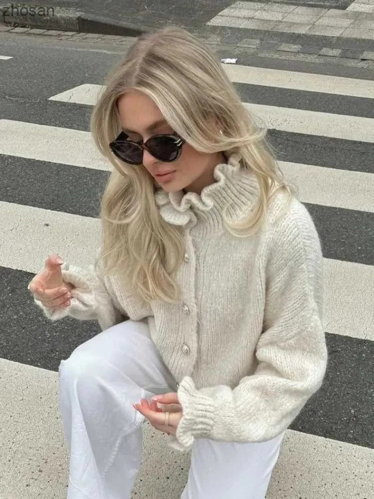 Schicker Damen-Strickjacke mit Knöpfen und stylischem Kragen