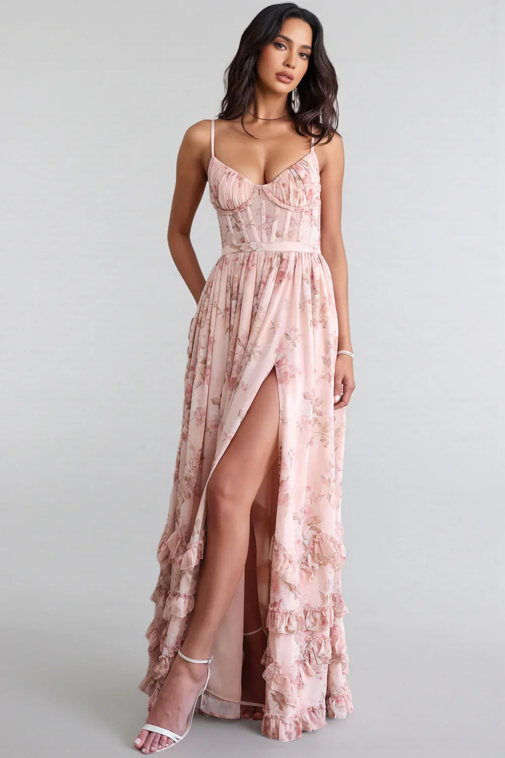 Maxikleid mit Spaghettiträgern und gerafftem Saum