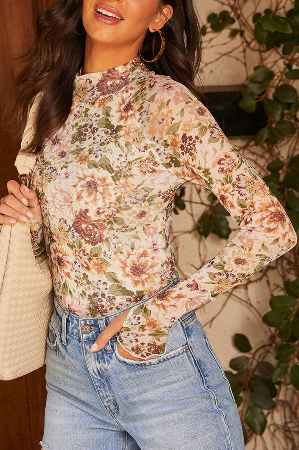 Schmal geschnittenes Langarmshirt mit Blumenmuster für die Freizeit