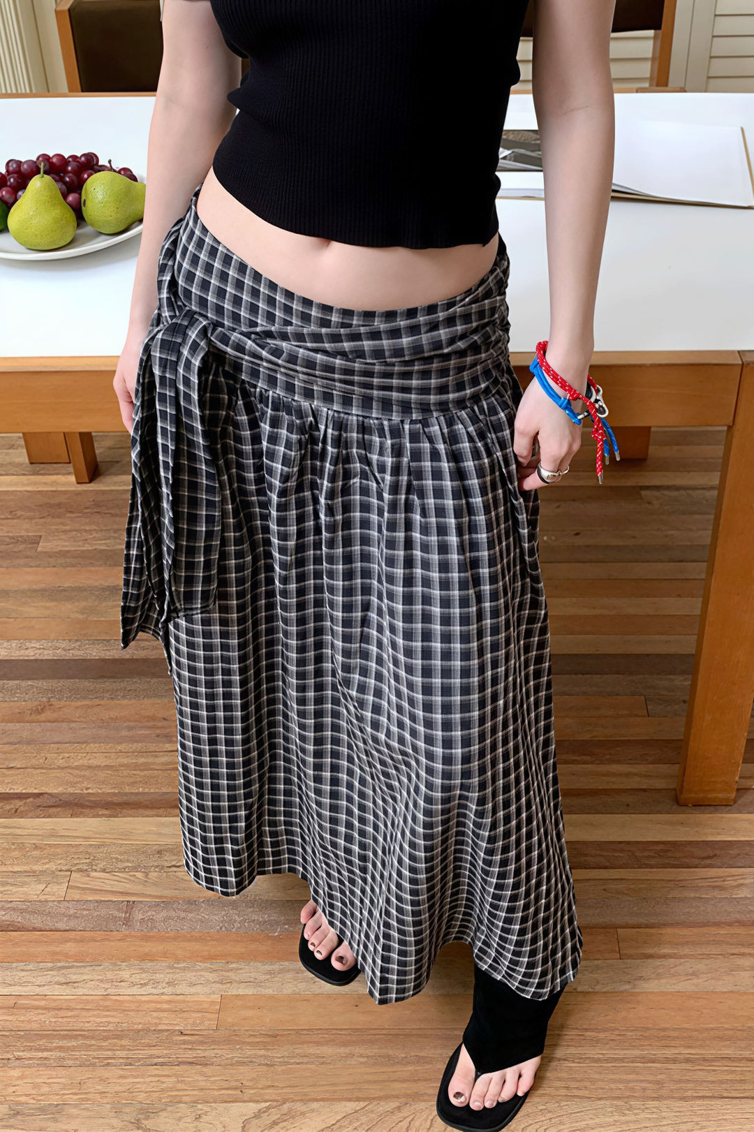 Karierter Polyester A-Linien Midirock Rot und Schwarz