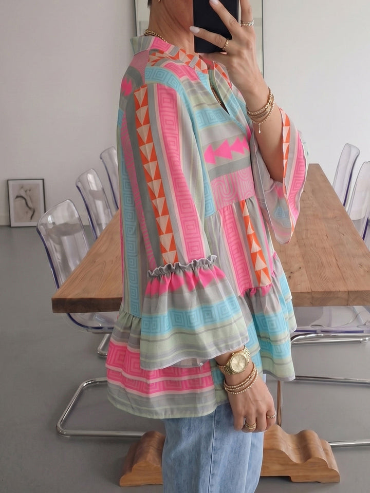 Rosa-graue Damenbluse mit Knopfleiste, Plissee-Details und kontrastfarbenem Design
