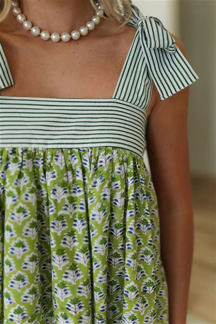Damen Midikleid mit floralem Muster in leichter, boho-inspirierter Ausführung