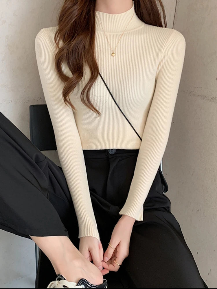 Gemütlicher gerippter Wollpullover für Damen