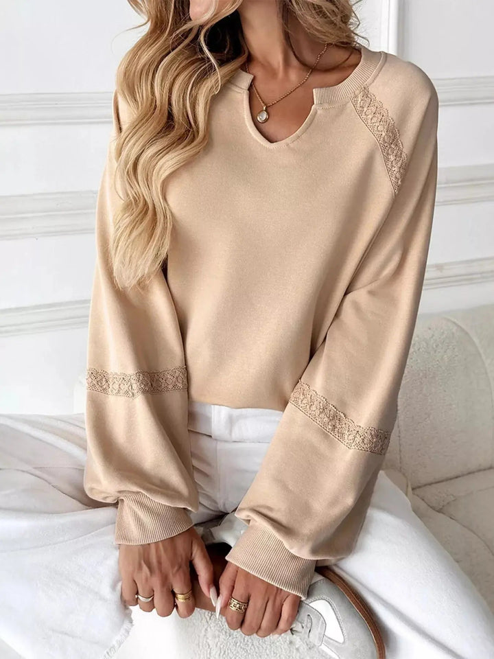 Gemütliches Sweatshirt mit Spitzenbesatz für lässig-schicke Looks