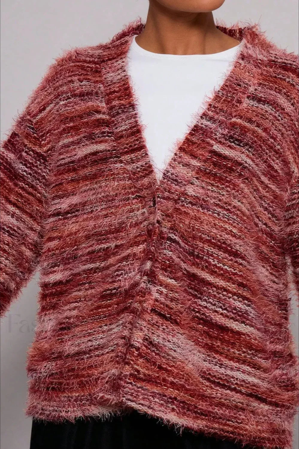 Gemütliche Vintage-Streifen Strickjacke mit V-Ausschnitt