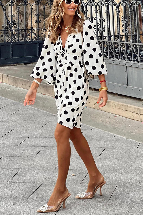 Elegantes Mini-Kleid mit Punkten & 3/4-Ärmeln