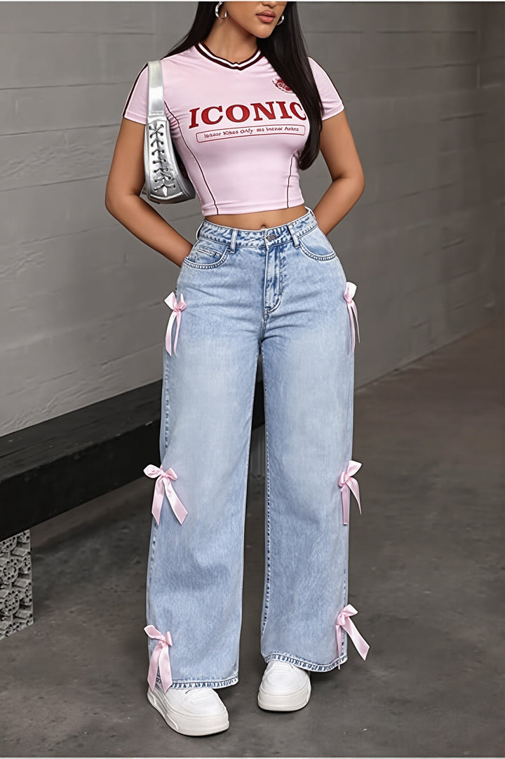 Damen Straight Leg Jeans mit Schleifendetail im Washed Look, Vorderansicht