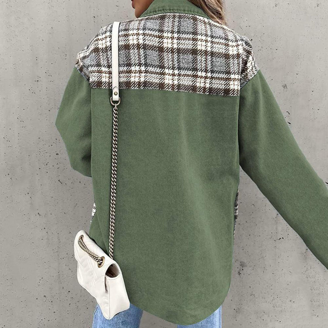 Elegante Damenjacke mit Karomuster und klassischem Kragen