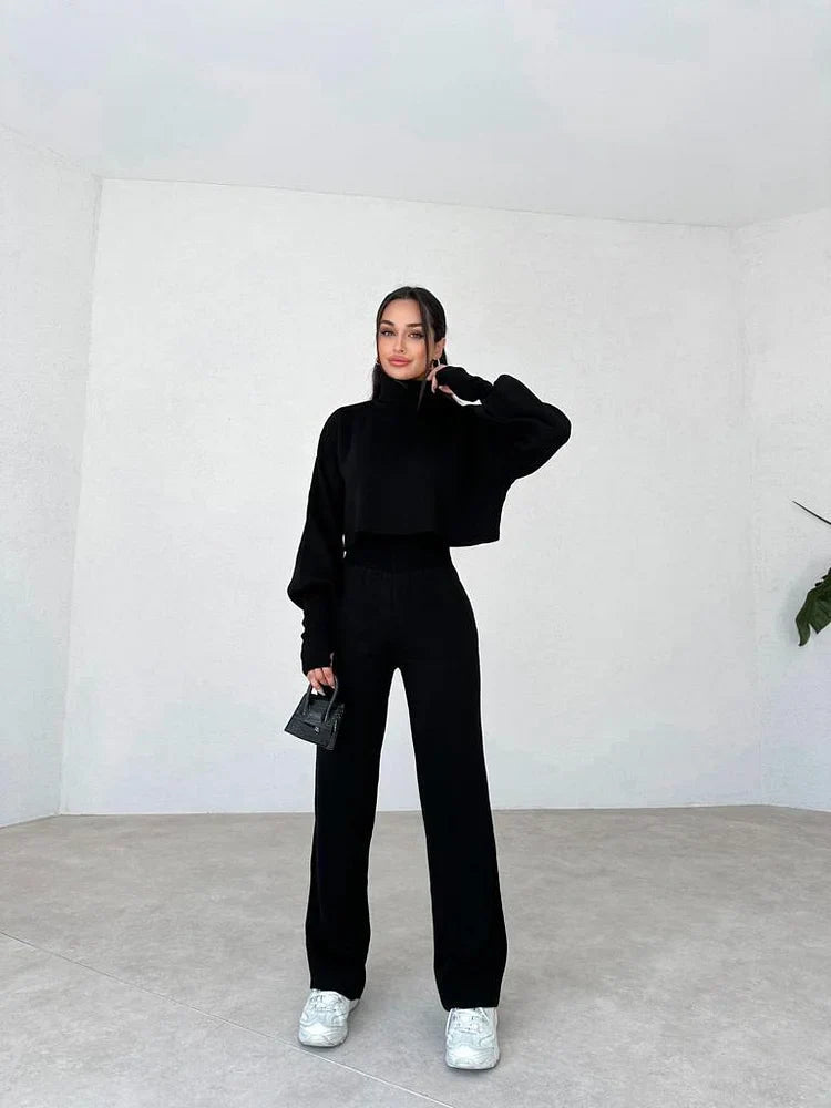 Gemütliches Set aus Strickhandschuhen mit Rollkragen