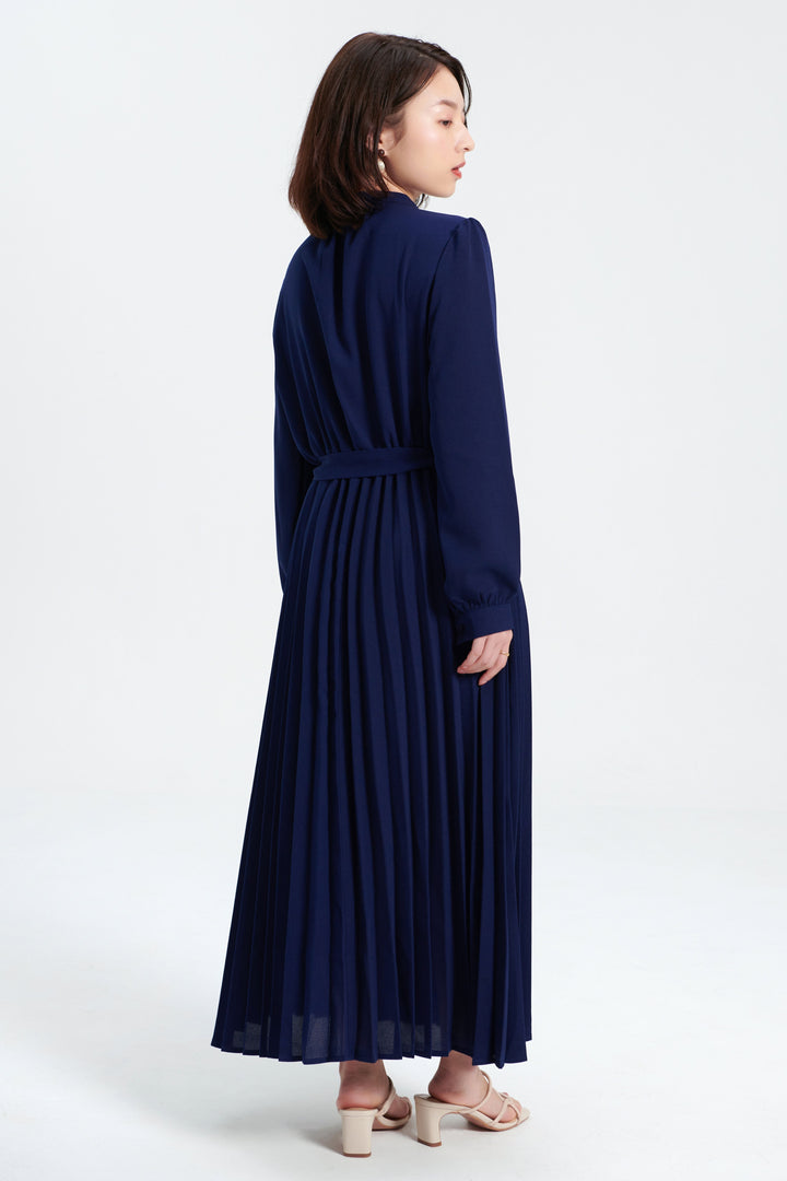 Plissiertes Chiffonkleid mit Puffärmeln