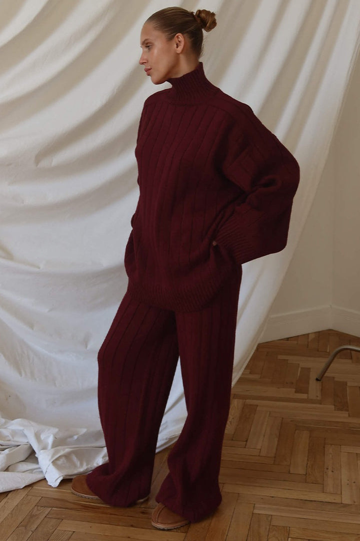 Damenoutfit mit strukturiertem Rippstrick und bequemem Schnitt