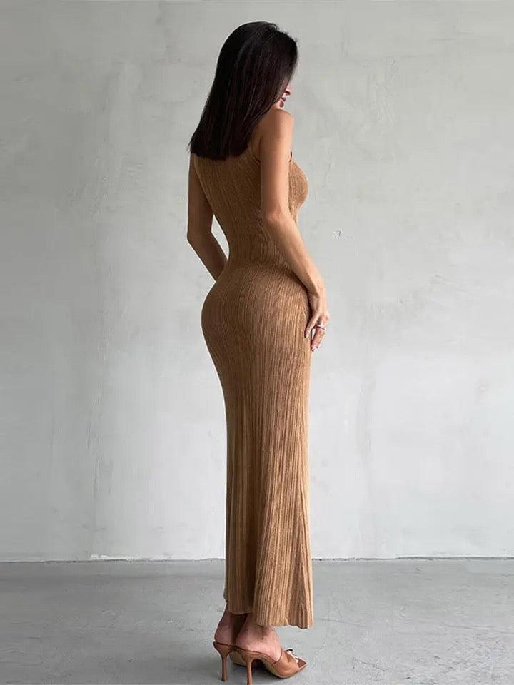 Weiches gestricktes, geripptes Bodycon-Midikleid
