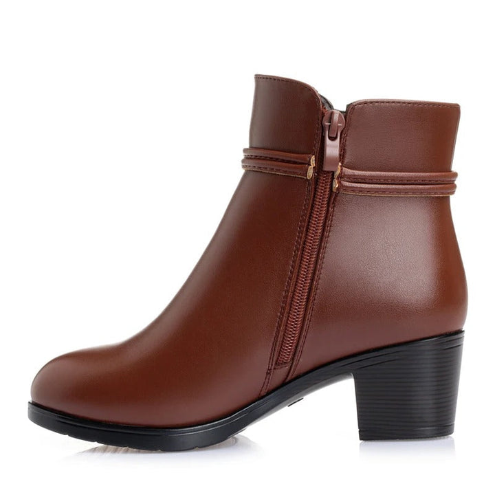 Elegante gefütterte Knöchelstiefel mit seitlichem Reißverschlussverschluss