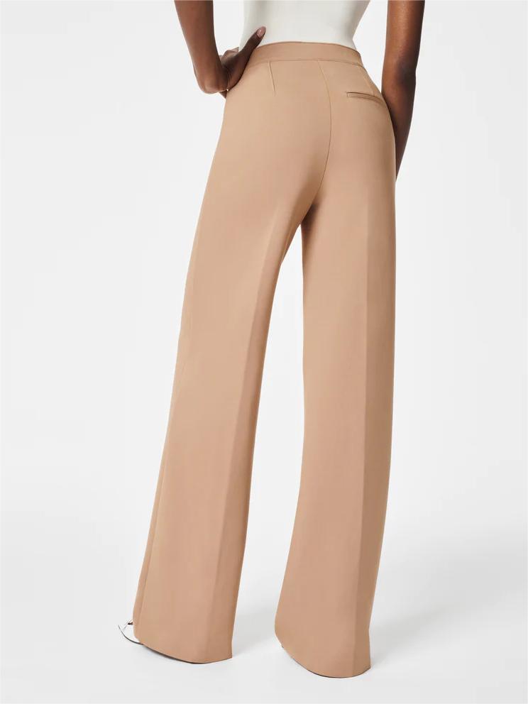 High-waisted, wide-cut trousers with hidden tummy comfort 