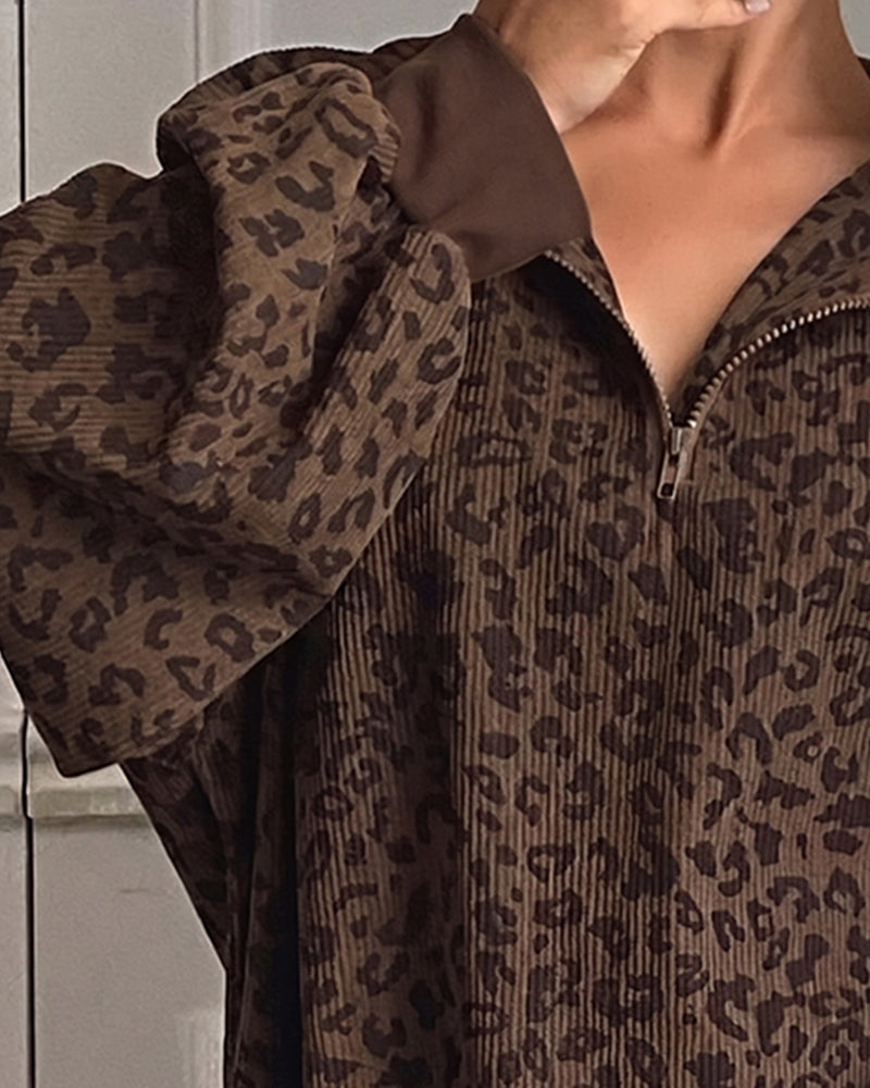 Locker geschnittenes Sweatshirt mit Leopardenmuster