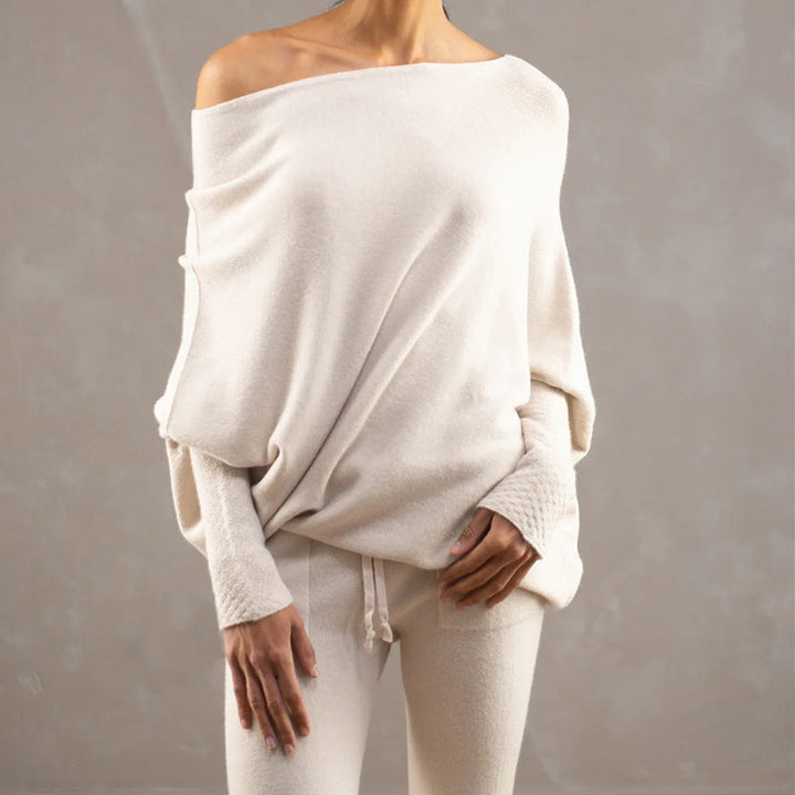 Gemütlicher übergroßer Strickpullover mit Carmenausschnitt