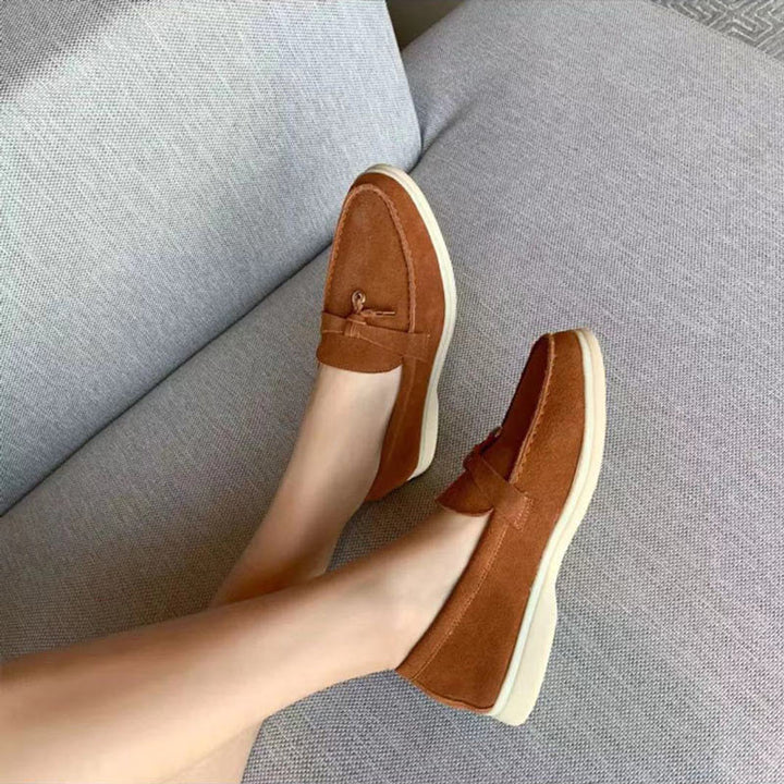 Schicke Damen-Ledermokassins mit Schnallendetail