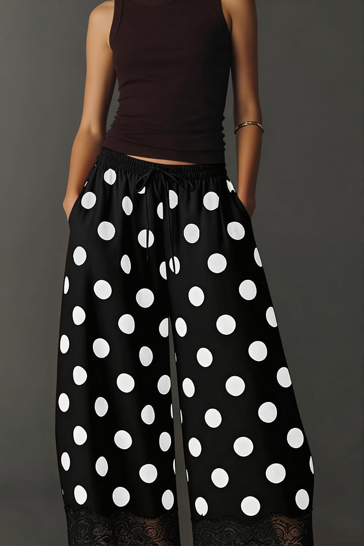 Damen weite Hose mit Polka Dots in Rückansicht