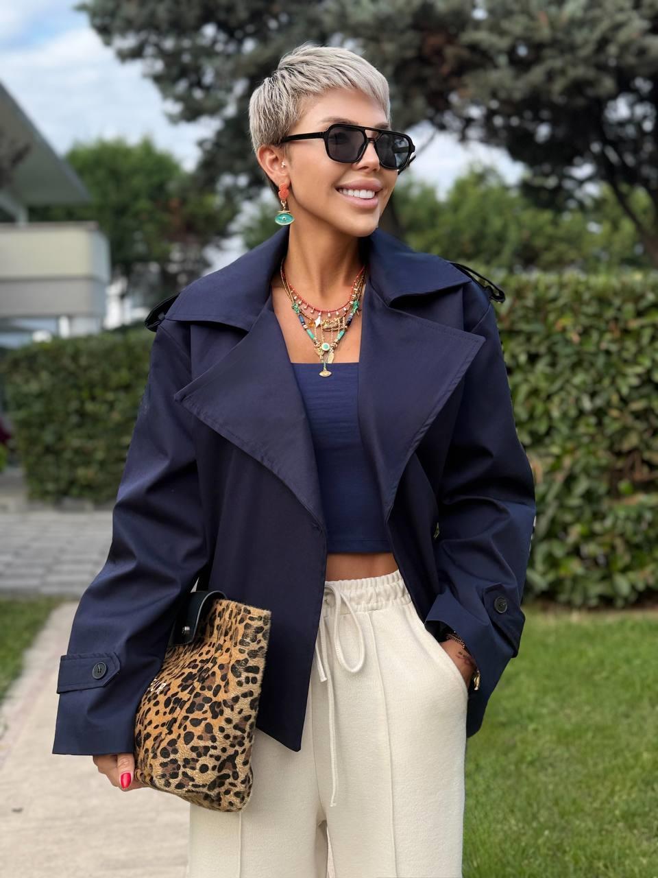 Damen Cropped Blazer mit Gürtel