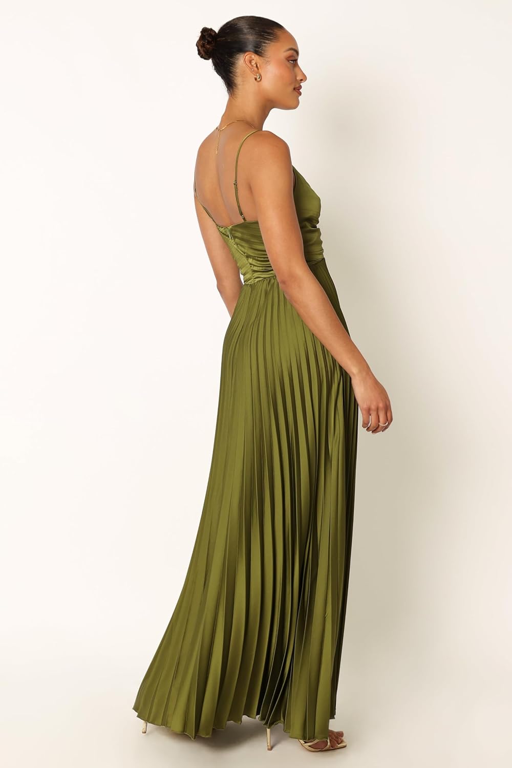 Elegantes plissiertes Midikleid für Hochzeiten und besondere Anlässe